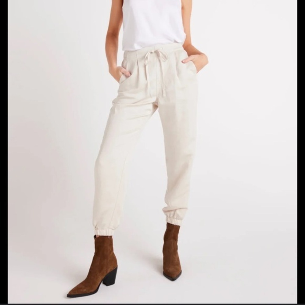 Bella Dahl Cream Joggers woman’s medium